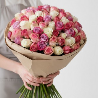 101 разноцв. роза в крафте (Premium) 101 разноцв. роза в крафте (Premium)