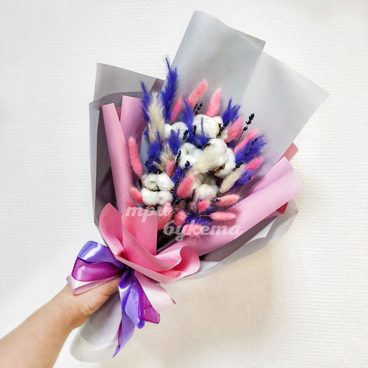 Букет из пушистых сухоцветов