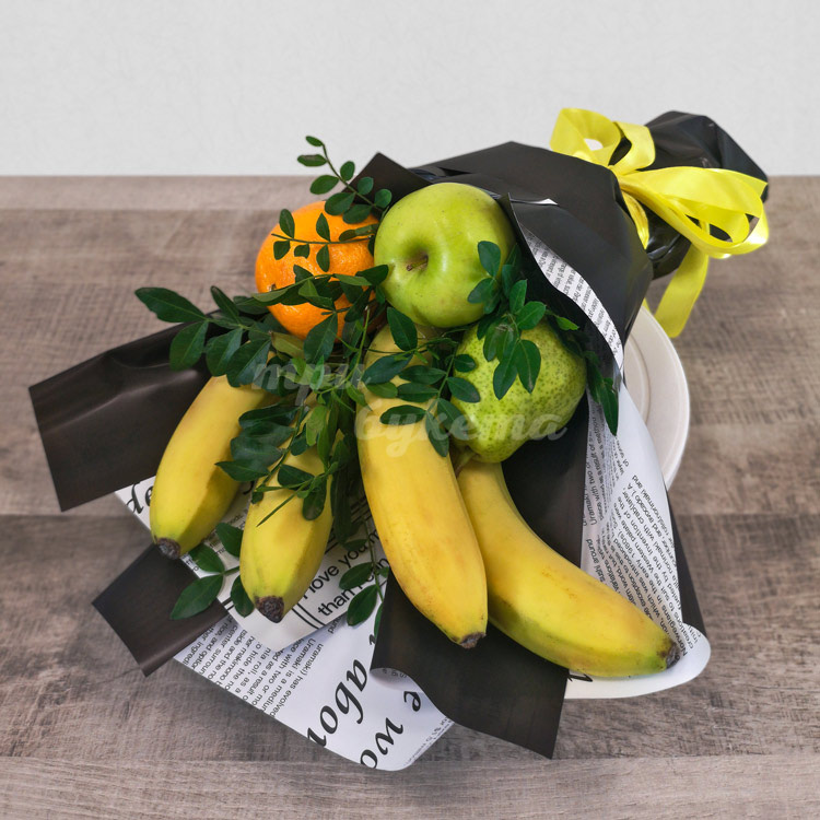 Букет из бананов, груши и яблока (на подставке)