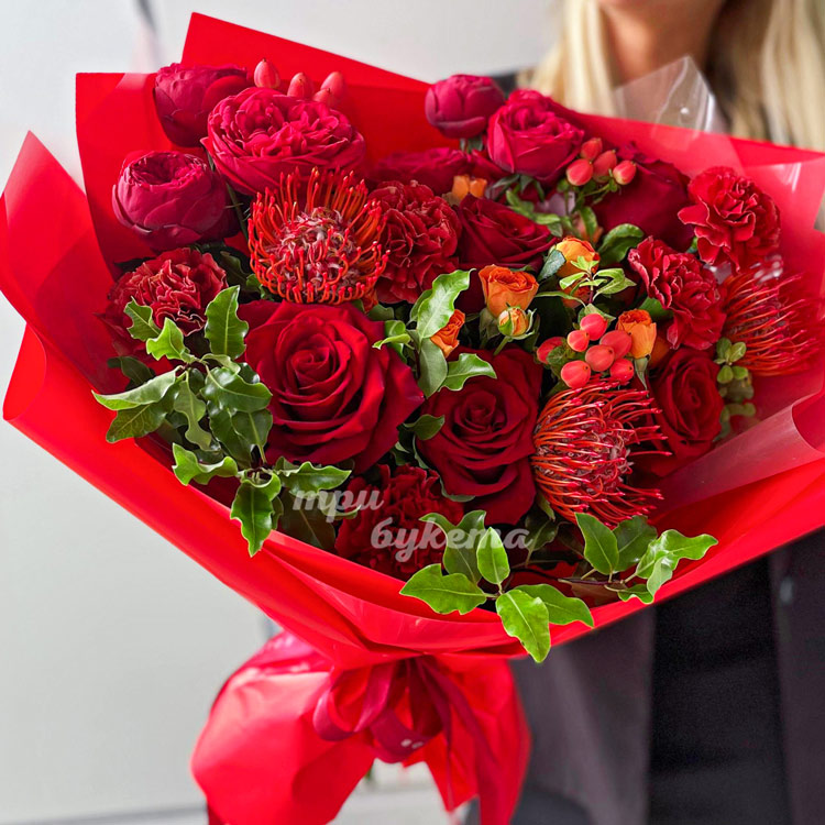 Букет красных роз и гвоздик на 1 сентября (крупный план)
