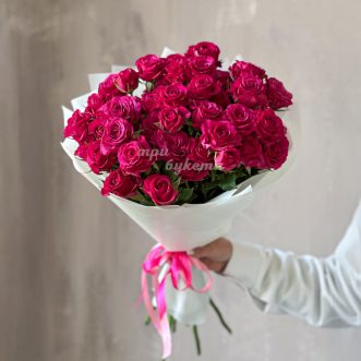 Букет из 9 розовых кустовых роз Букет из 9 розовых кустовых роз